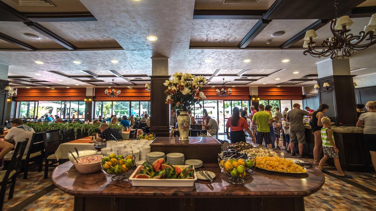 Hotel Baikal - All Inclusive Pantai Sunny Bagian luar foto